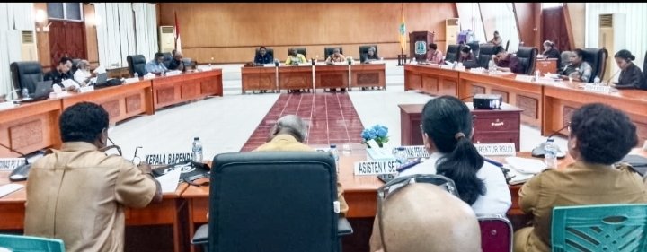 Pansus PAD DPRK Biak Numfor Evaluasi Laporan Pajak dan Retribusi Daerah Tahun 2025