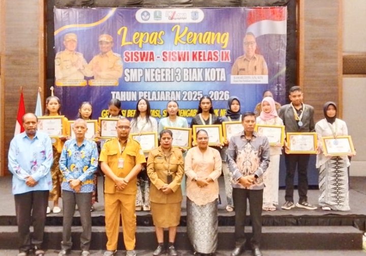 Lepas Kenang Siswa Kelas IX SMP Negeri 3 Biak Kota, 269 Lulusan Siap Mengabdi untuk Negeri