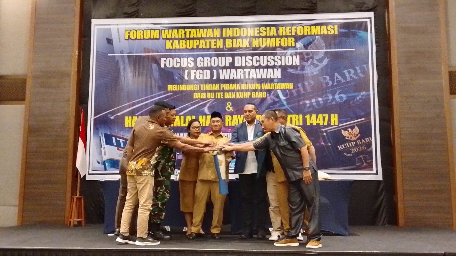 Bupati Biak Buka FGD Wartawan, Soroti Perlindungan Hukum hingga Profesionalisme Pers