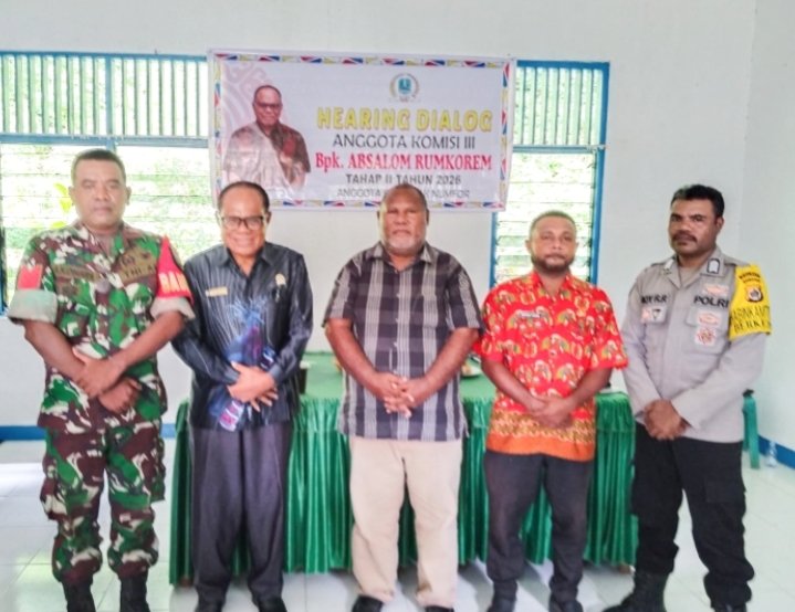 Legislator Absalom Rumkorem Gelar Hearing Dialog di Kampung Orwer, Serap Aspirasi Pendidikan dan Pertanahan