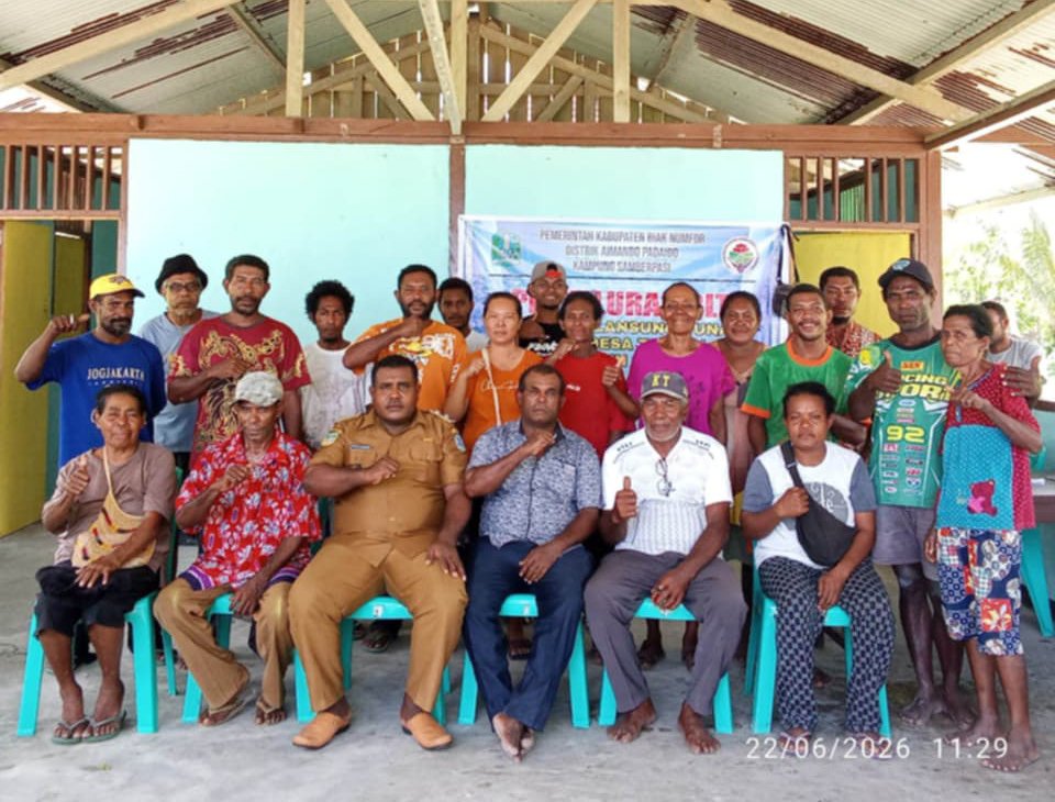 Kampung Samberpasi Gelar Penyaluran BLT, Padat Karya Tunai, dan Bantuan Pendidikan