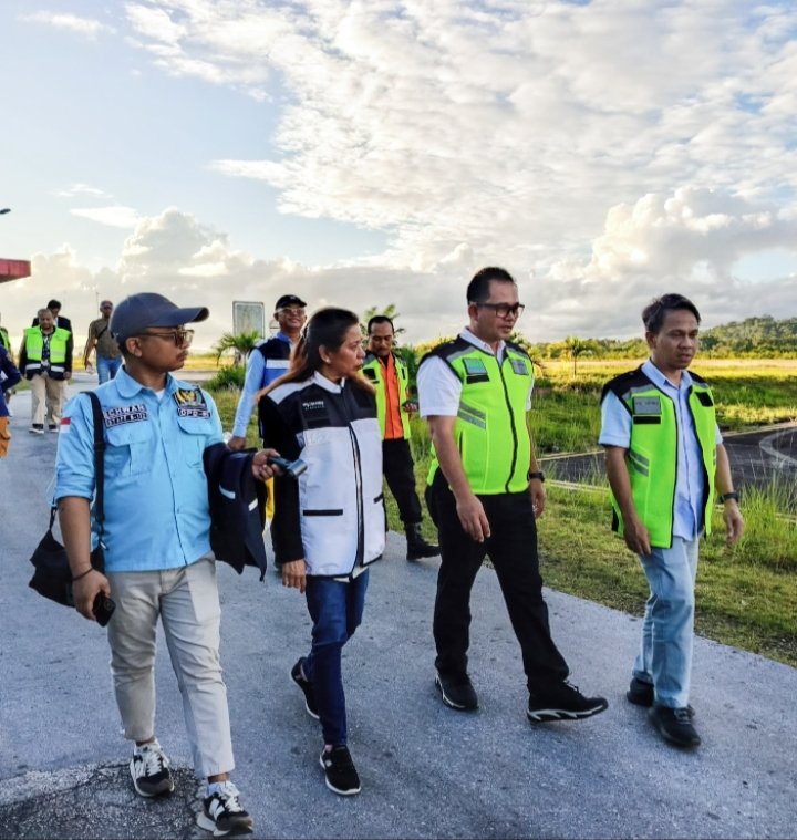 DPD RI Dorong Penambahan Rute Penerbangan, Harga Tiket Jadi Sorotan di Biak