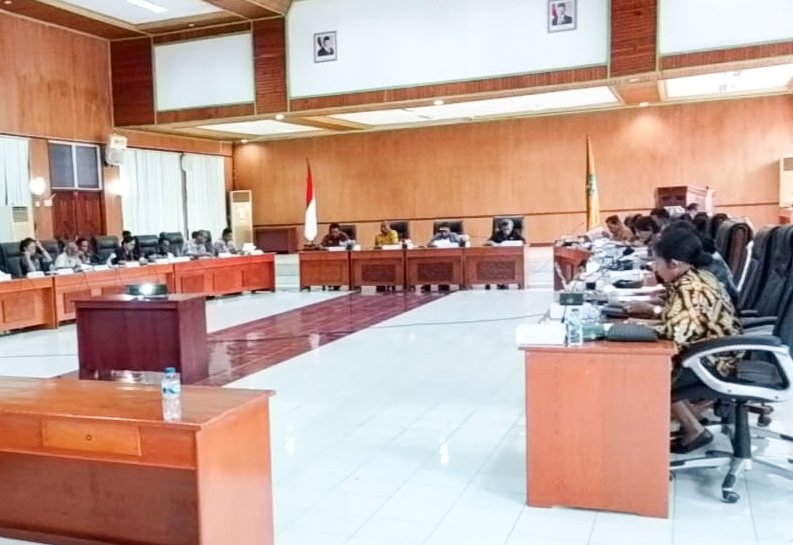 Rapat Paripurna Internal DPRK Biak Tetapkan Kode Etik dan Agenda Kerja 2026