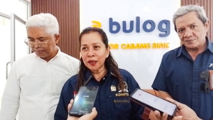 Anggota DPD RI Tinjau Bulog Biak, Pastikan Distribusi Pangan Tepat Sasaran